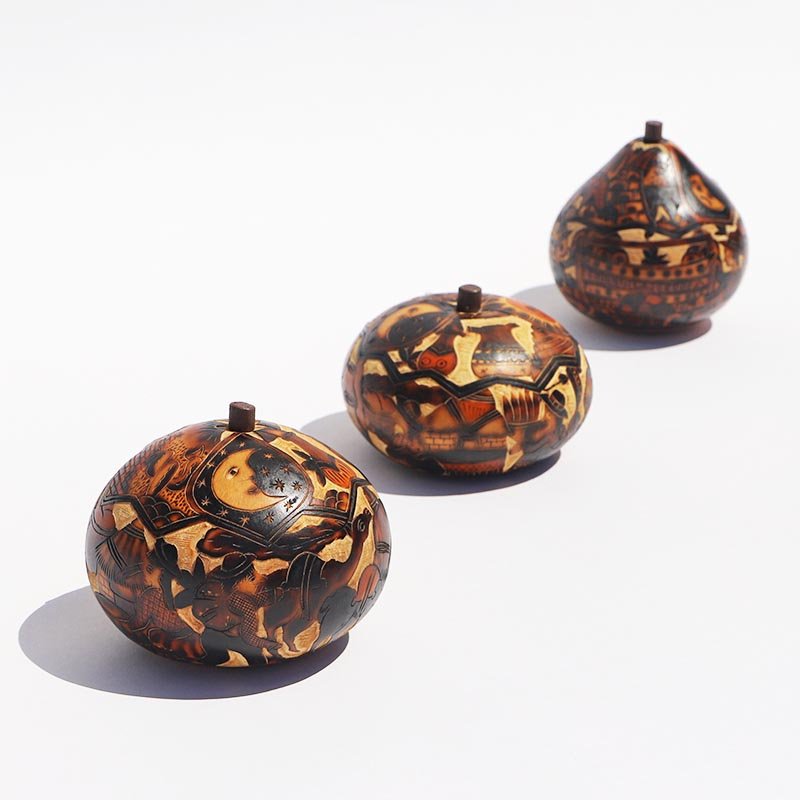 Natural Wax Candle inside Peruvian Gourd (Hand-Made + Repurposable) - Candlefy